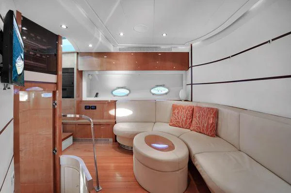 68ft Pershing Sky deck area